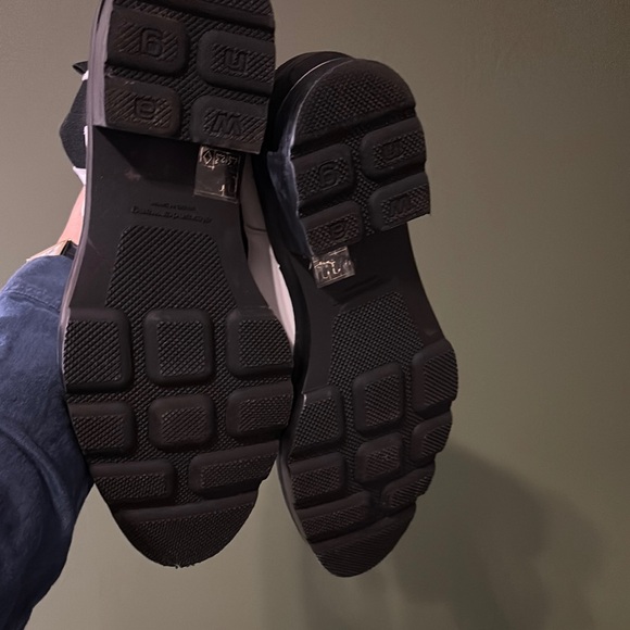 White Leather Ankle Boots with Black Elastic - Picture 6 of 6